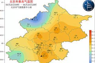 倒地被梅西过掉的球员晒图：没错，我就是地上的那个圆锥